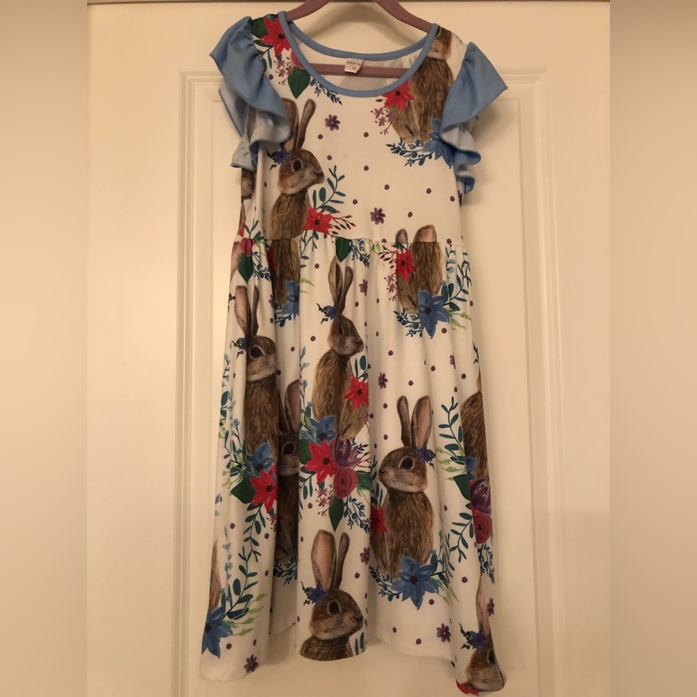 Adorable Girls Size 10 Bunny Smock Style Dress